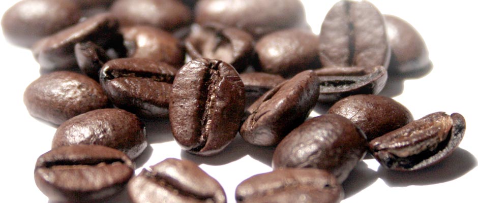 I campioni di caffè tostato vengono spediti ad un laboratorio esterno per controllarne eventuali impurità, residui metallici, il valore di caffeina ed eventuali residui di solventi.
