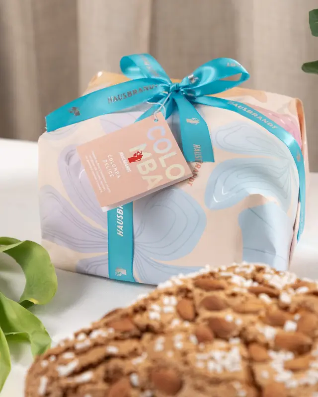 Colomba Delice non è solo un’esperienza di gusto, ma anche un omaggio alla bellezza della stagione. Il suo incarto si trasforma in un romantico dipinto primaverile, dove i fiori, simbolo di rinascita, avvolgono il dolce in un manto di colori e delicate sfumature.
Un’eleganza che anticipa la dolcezza custodita all’interno, per una Pasqua da vivere con gusto e armonia.
Lasciati avvolgere dalla magia di Colomba Delice ➡️ link in bio.

#Hausbrandt #Pasqua #ColombaDelice #caffehausbrandt #coffeelovers #coffeetime #easter #colomba