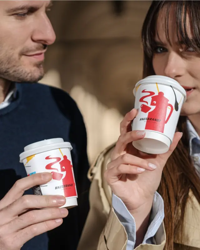 La primavera è il momento perfetto per camminare al sole, rallentare i pensieri e portare con sé solo l’essenziale.
Come un buon caffè, da gustare ovunque ti porti la giornata… ☀️

#Hausbrandt #Primavera #CoffeeMoments #PausaCaffè #RitualiDiGusto #GustoInCammino #CulturaDelCaffè